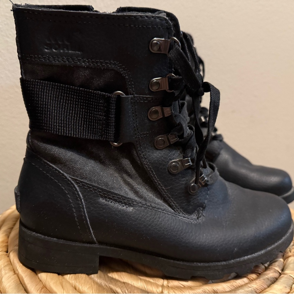 Black Sorel Boots